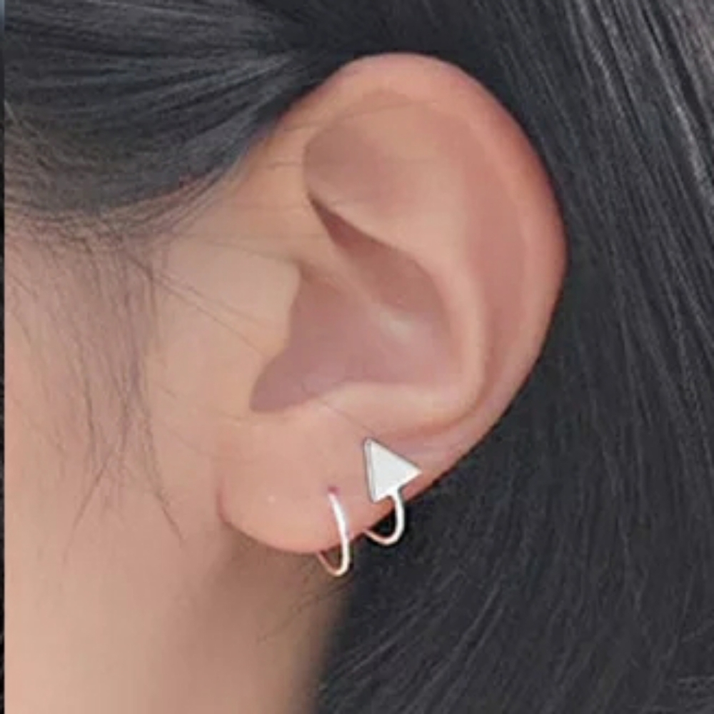 Triangle Spiral Ear Stud- silver